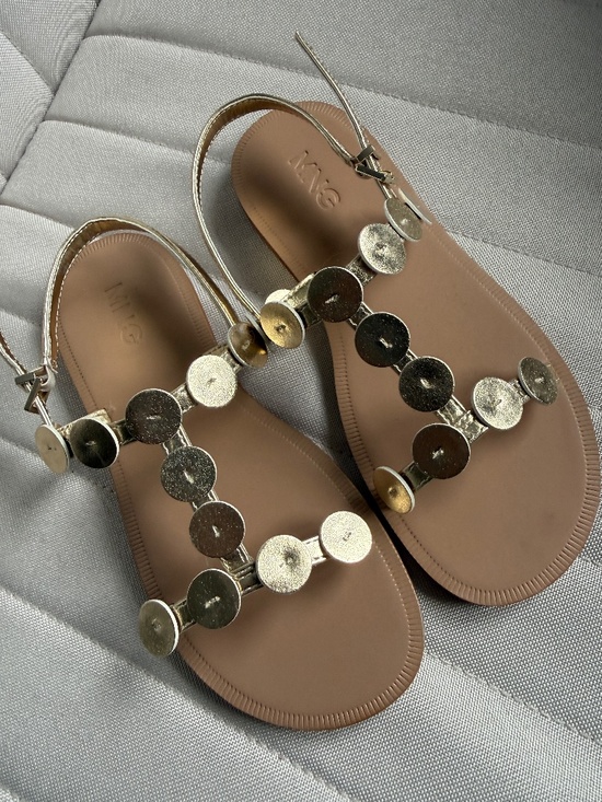 Mango Other - *NEW* MANGO Girls METALLIC STRAPS SANDALS size 35 (3.5)